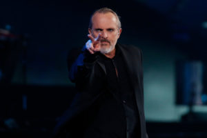 Miguel Bosé vuelve a atacar a Bachelet por Venezuela: 