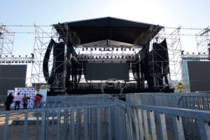 Productoras advierten alza en precios de recitales y shows masivos por 