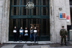 Funcionarios del Mineduc anuncian paro nacional en apoyo a los profesores