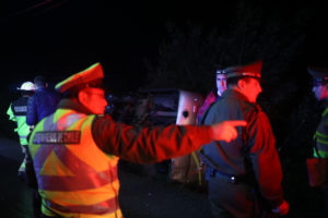 Seis muertos al volcar bus que trasladaba a trabajadores de minera Collahuasi