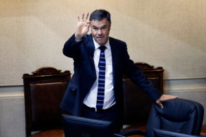 Cambio de gabinete: senador Ossandón pide la salida de ministros Moreno y Valente