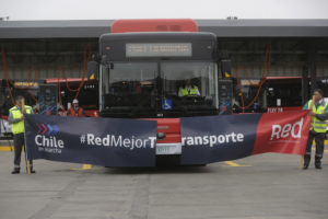 Buses de Red apoyarán debut de la Selección con mensaje en sus pantallas