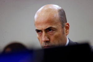 Contraloría se enfrenta a funcionario despedido por detectar errores de cálculo de déficit municipales