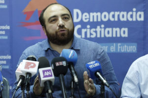 DC retoma campaña para sacar a Luis Castillo del Minsal tras arribo de Mañalich: 