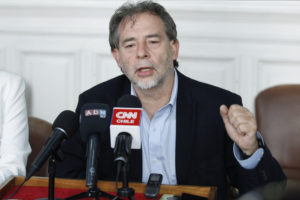 Girardi anuncia proyecto para cierre de todas las termoeléctricas antes del 2030