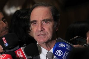 Larraín pide que Poder Judicial y TC aclaren situación de ministra Rutherford