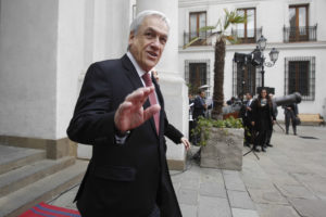 Encuesta CEP: desaprobación al gobierno llega a un 50% y evaluación positiva de Piñera cae 12 puntos