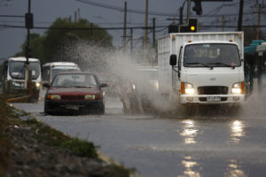 Eléctricas activan planes preventivos por pronóstico de lluvias para hoy en RM