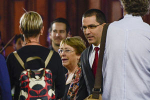 Michelle Bachelet se reunió con canciller de Maduro en medio de fuertes medidas de seguridad