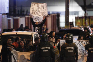 Cinco detenidos en protesta de profesores contra Presidente Piñera en Copiapó