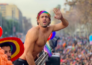 A Ariel Levy le llovieron las críticas por participar de Marcha del Orgullo