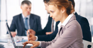 Situación socioeconómica y cargos son los principales motivos de discriminación en empresas