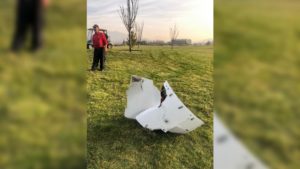 Carabineros indagará caída de trozo de fuselaje de avión en campo de golf en Santiago