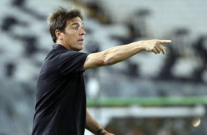 Berizzo criticó la participación de Qatar y Japón: 