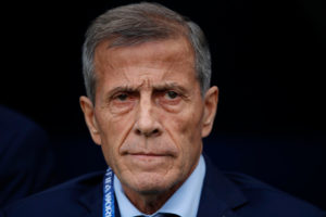 Tabárez se desmarcó de ninguneo de Muslera al triunfo de Chile: 