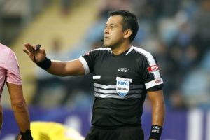 En Brasil y Venezuela aplaudieron a Julio Bascuñán por el uso del VAR