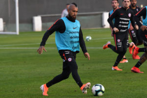 Cuñado de Arturo Vidal quedó con arresto domiciliario nocturno tras ser acusado de robar una vivienda