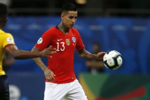 Villarreal confirmó que tiene en la mira a Erick Pulgar como posible refuerzo