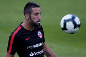 En Italia dicen que Mauricio Isla podría volver al Calcio como fichaje del Genoa