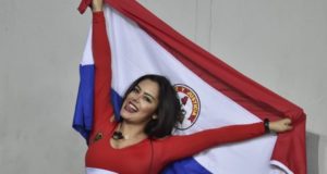 Larissa Riquelme volvió y le dio un 
