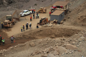 VIDEO | Mineros atrapados: Gobierno confirma un fallecido, un rescatado y un desaparecido
