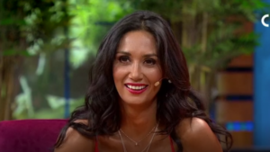 VIDEO | A Pamela Díaz le llovieron las críticas por peligrosa maniobra mientras conducía su auto