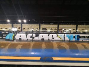 Vagón de Tren Central quedó fuera de servicio por culpa de un gigantesco grafiti