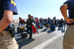 Venezolanos protestan por nueva visa consular