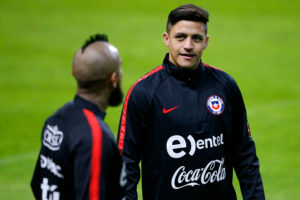 Arturo Vidal calma a los hinchas de la Roja ante lesión de Alexis Sánchez