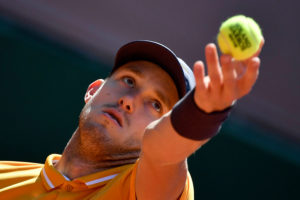 Nicolás Jarry avanza en dobles de Hamburgo al superar a los últimos campeones de Roland Garros