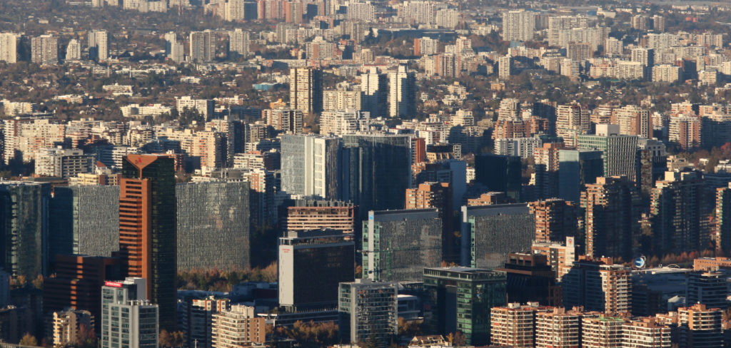 Precios de viviendas siguen subiendo: sectores medios lideran las alzas y Conchalí logra record