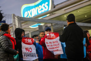 Walmart acusó “actos de violencia” por parte de trabajadores en huelga