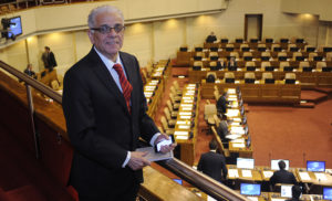 FOTOS + VIDEOS | Rebautizaron la Sala de Prensa del Congreso en honor al fallecido Fidel Oyarzo