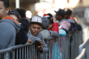 INDH recibe respaldo de parlamentarios tras críticas a gestión por migrantes