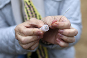 Físicos chilenos descubren cómo mejorar envío de información en fibra óptica