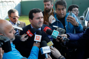 Fiscal Barros confirma segundo paquete explosivo dirigido a Rodrigo Hinzpeter