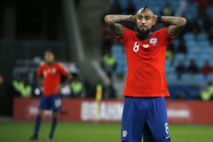 Arturo Vidal no entrenó y sería baja para el duelo ante Argentina