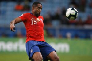 Jean Beausejour pensaría en retirarse de la Roja tras el partido con Argentina