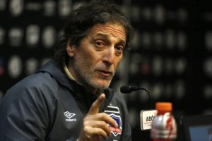 Mario Salas por Esteban Paredes: 