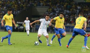 Aseguran que el VAR tuvo problemas operativos durante el Brasil-Argentina