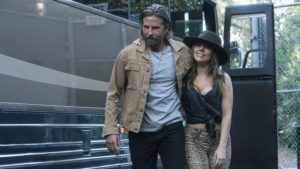 Revista sensacionalista de EE.UU. asegura que Lady Gaga está embarazada de Bradley Cooper