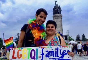 Tribunal de Bulgaria reconoce matrimonio entre una chilena y una francesa