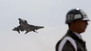 Aumenta la tensión: Corea del Sur realizó más de 300 disparos de emergencia contra avión de combate ruso