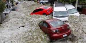 FOTOS | En pleno verano: Increíble tormenta de granizos dejó dos metros de hielo en México