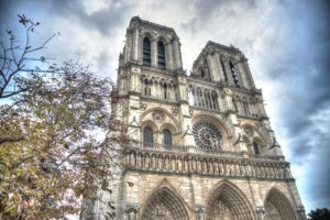 Francia aprueba proyecto de ley para reconstrucción de la catedral de Notre Dame