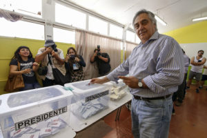 Senador RN propone castración para agresores sexuales en libertad condicional