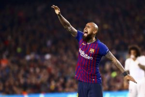 Prensa española exige más minutos para Arturo Vidal en el Barcelona tras duro empate con el Osasuna