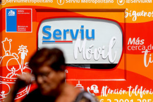 Lo Espejo: en prisión preventiva falsa funcionaria Serviu acusada de estafar a pobladores