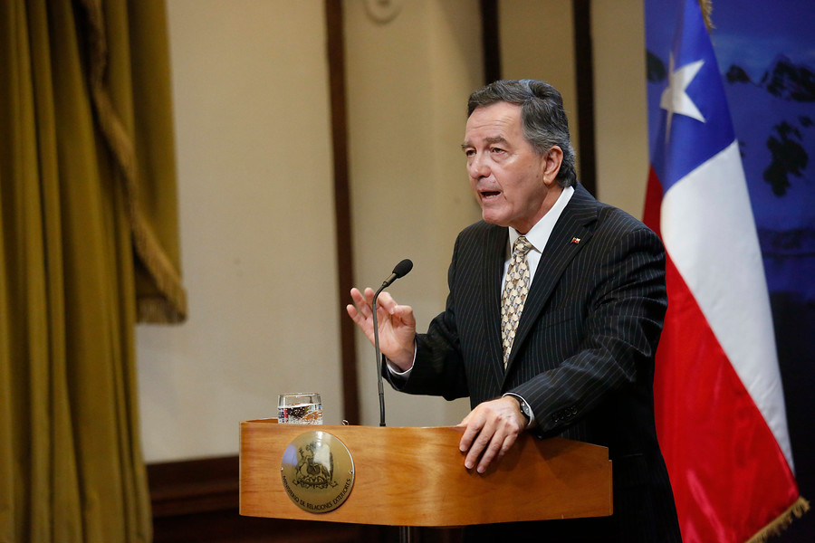 Roberto Ampuero