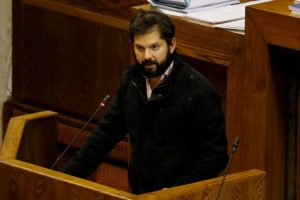 Boric devolverá $450 mil pesos y no $3,7 millones por cuestionamientos a uso de sede parlamentaria